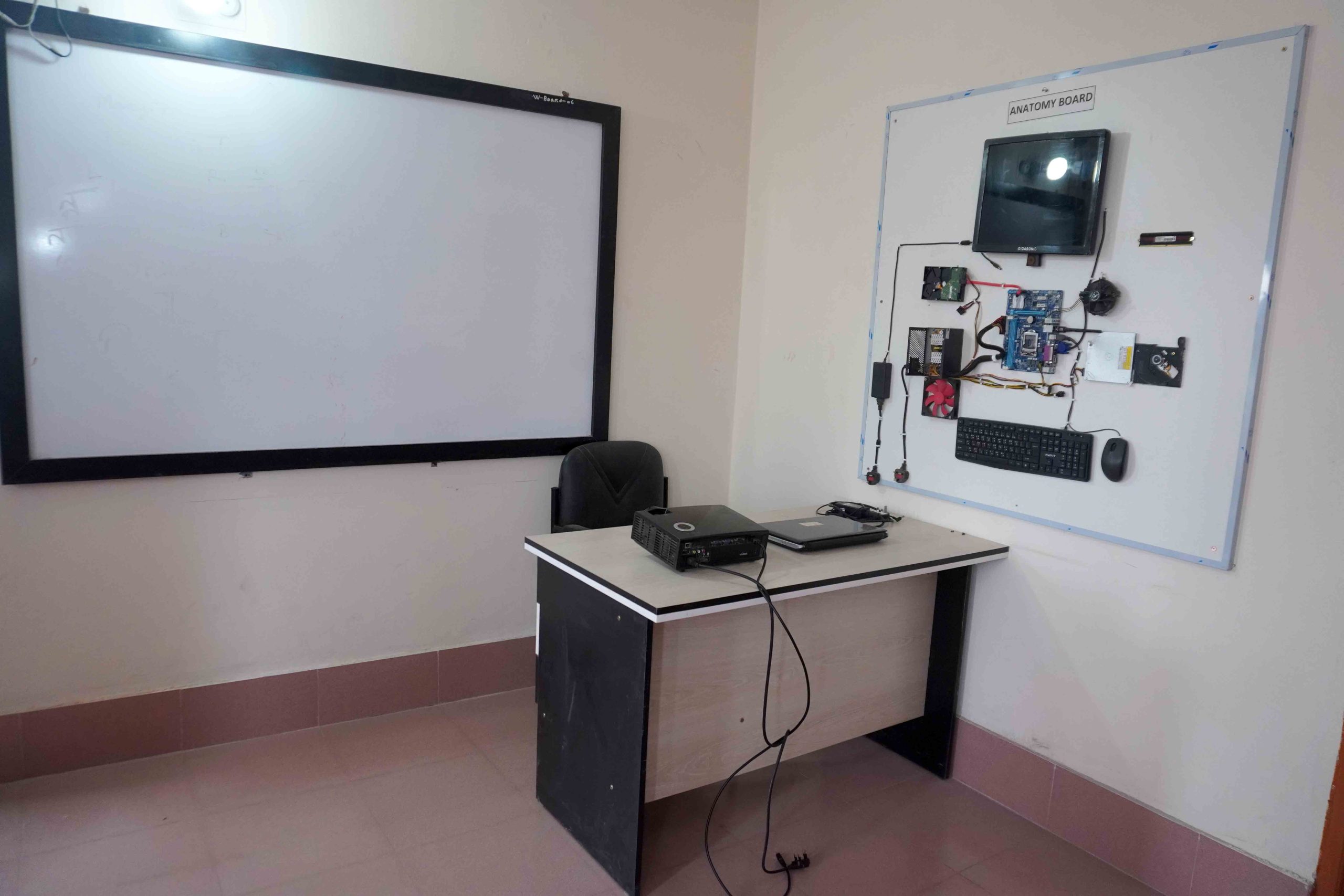 কম্পিউটার ল্যাব-01