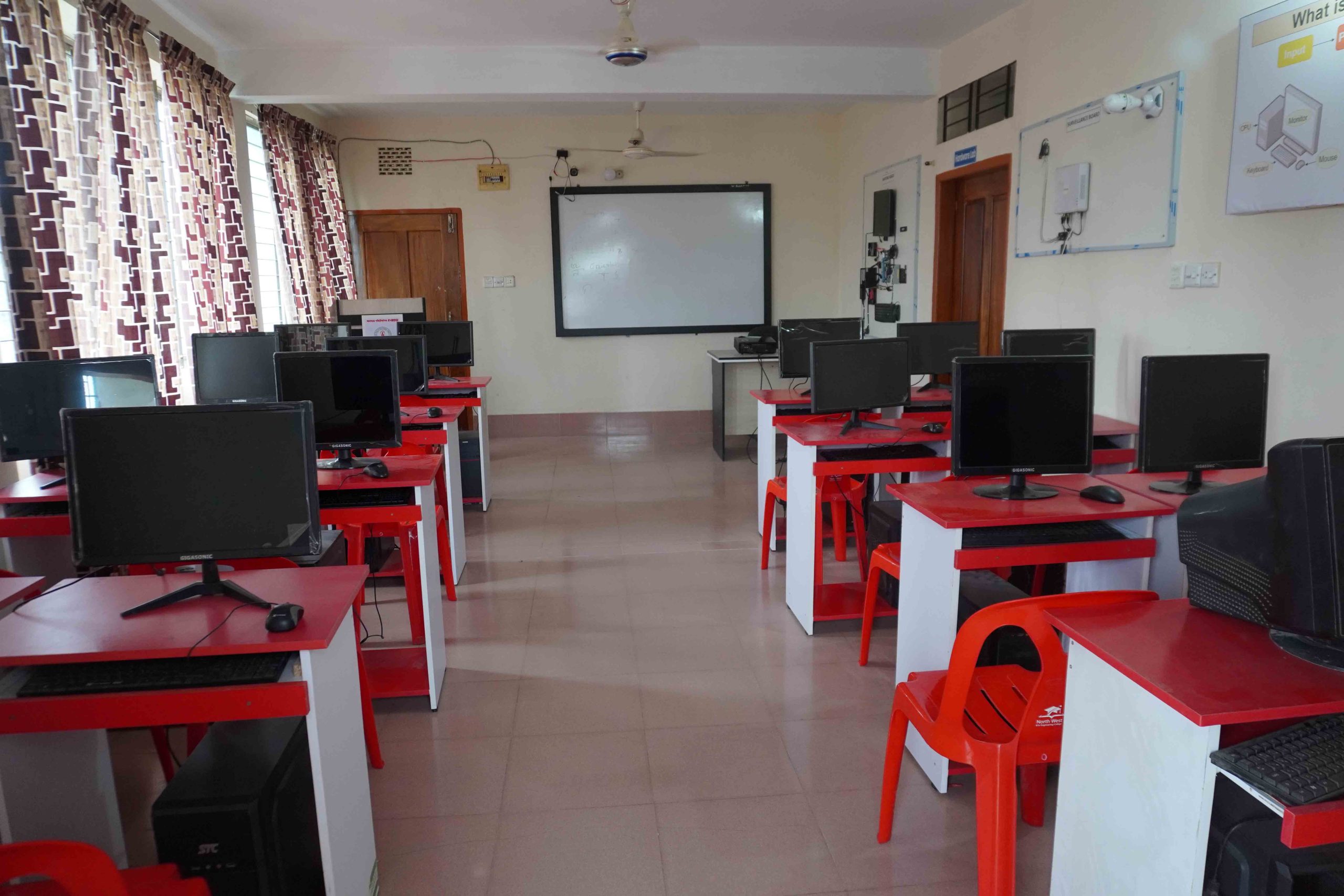 কম্পিউটার ল্যাব