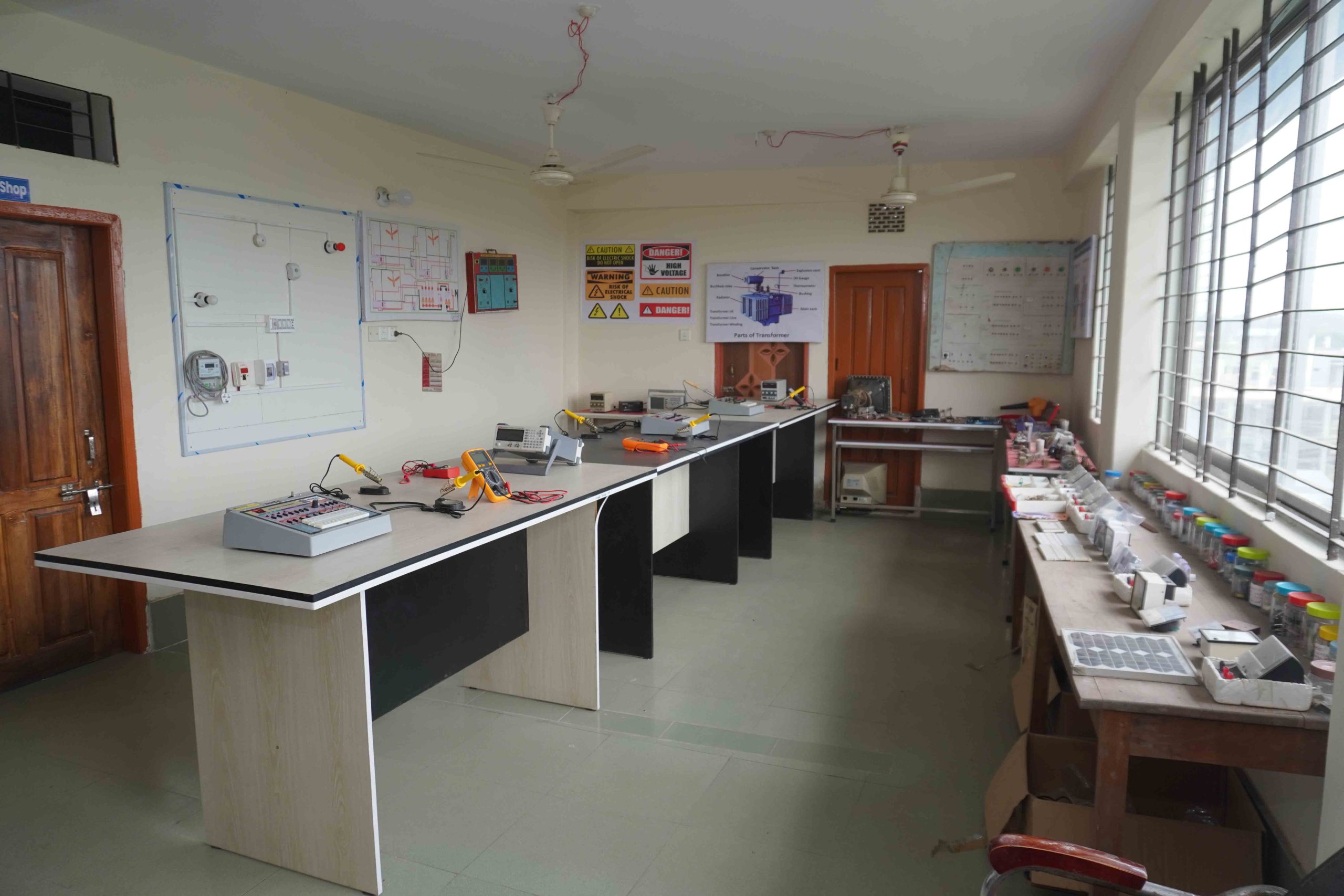 ইলেকট্রিক্যাল ল্যাব